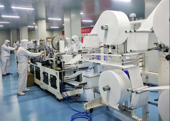 China Disposable Nonwoven Surgical Mask Making Machine Stable Running 220V / 50Hz supplier
