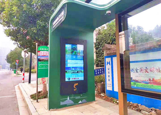 China Large Outdoor Digital Signage Displays 1920*1080 Resolution For Bus Stop Advertising supplier