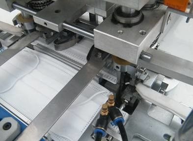 White N95 Face Mask Machine / Face Mask Maker Machine Ultrasonic Melting supplier